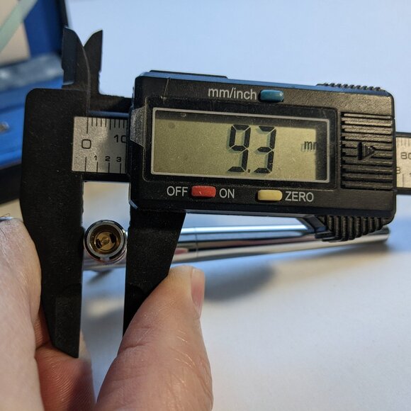 Vintage Iwata HP-SB Side Feed Airbrush with case Japan - WORKS - Picture 8 of 8